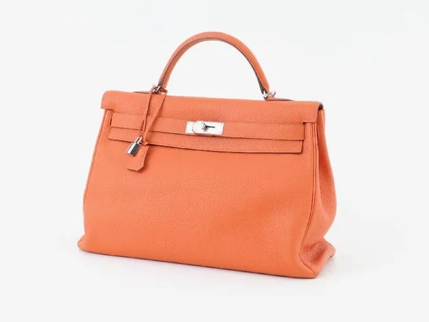 Leilão de acessórios tem bolsa Hermès rara a partir de 50 mil reais