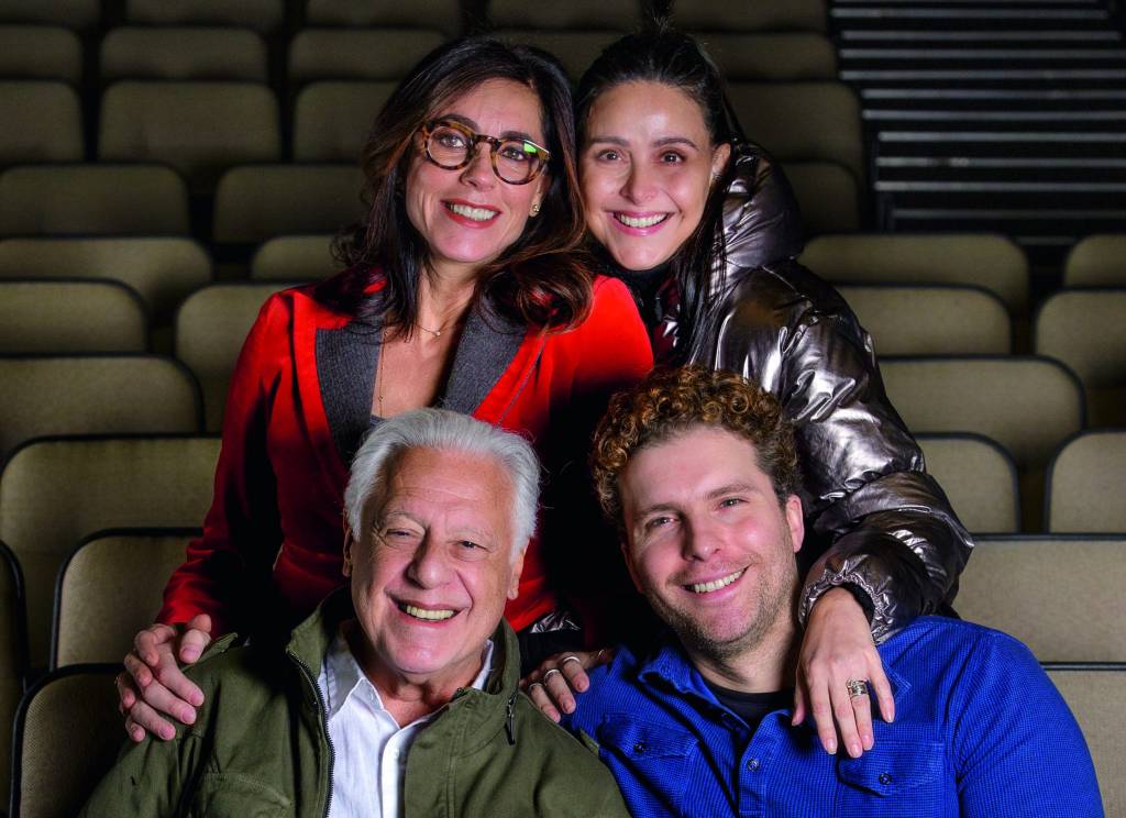 Sucesso de bilheteria, “Dois de Nós”, peça de Antonio Fagundes e Christiane Torloni, estende temporada em SP