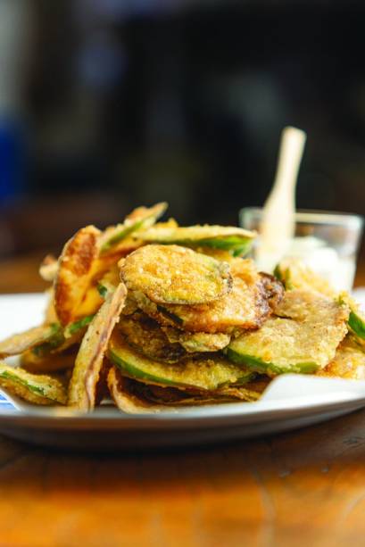 Jiló frito: petisco do Luiiza Bar Jiló frito: petisco do Luiiza Bar