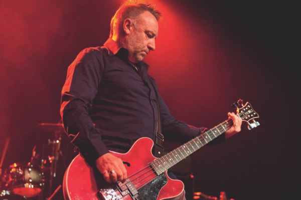 Peter Hook toca Joy Division e New Order em São Paulo