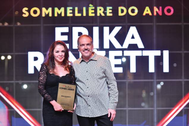 Erika Renzetti, a sommelière do ano, e Arnaldo Lorençato Erika Renzetti, a sommelière do ano, e Arnaldo Lorençato