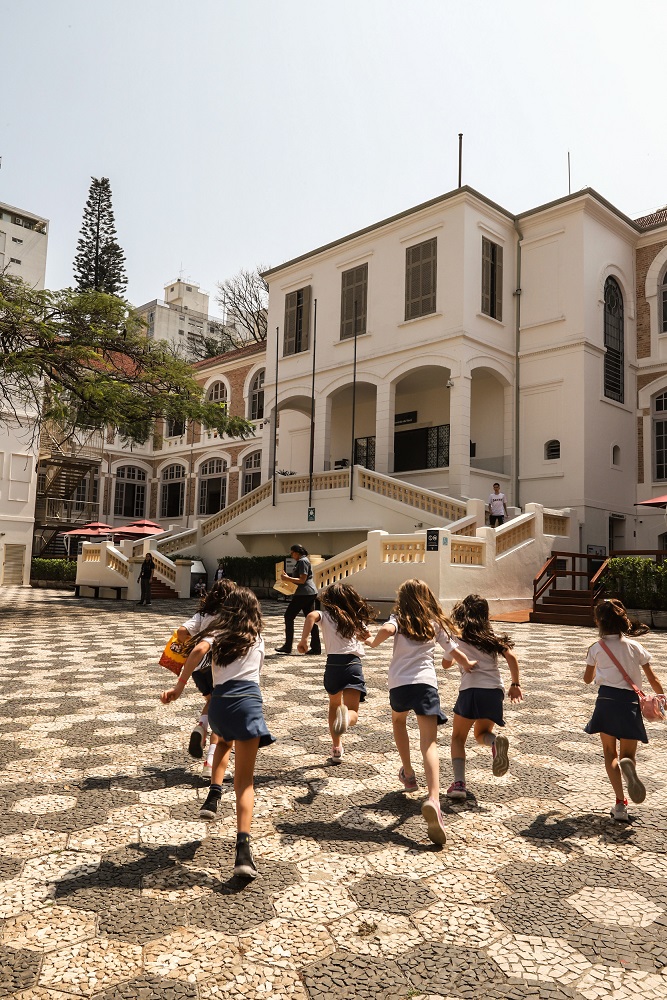 Colégio mais amado de SP, Dante Alighieri une tradição e inovação