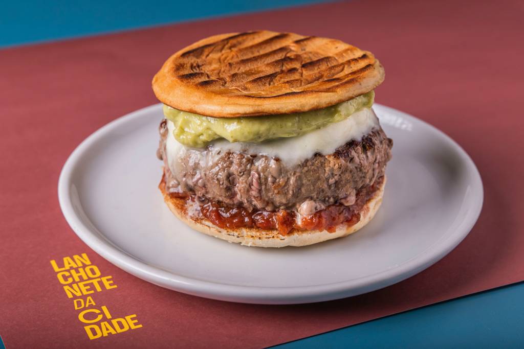 Lanchonete da Cidade cria menu comemorativo de duas décadas