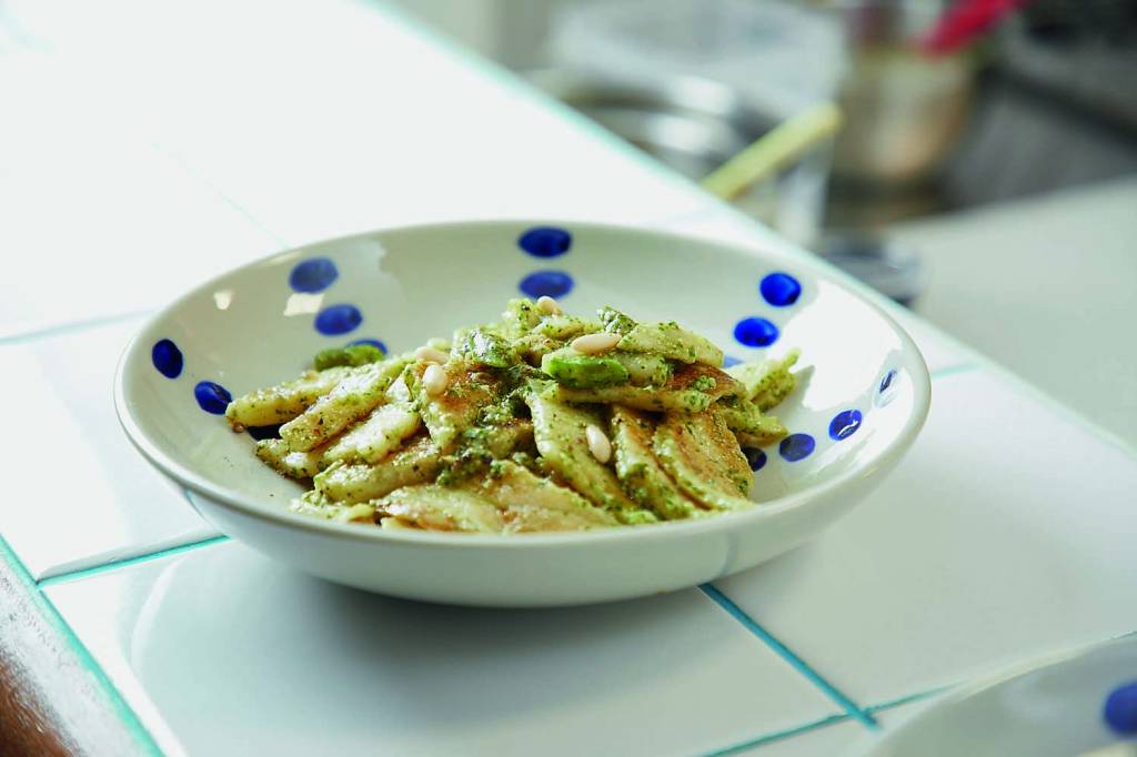Testaroli Al Pesto_Lido Amici di Amici_Divulgacao.jpg lido-amici-di-amici