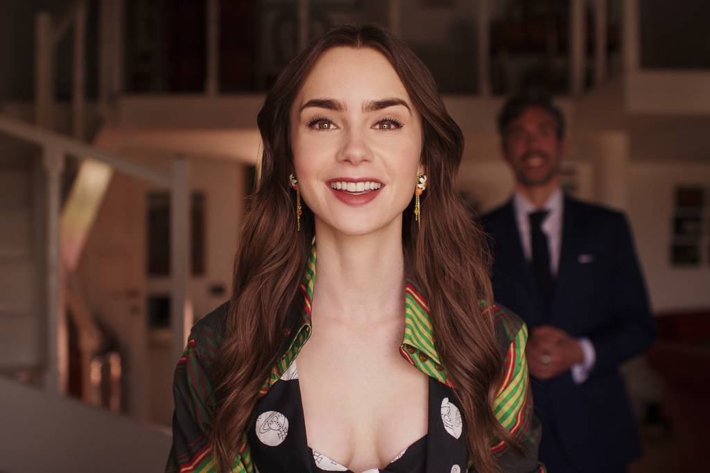 ‘Emily em Paris’ deslumbra com belos figurinos, mas perde magia no enredo