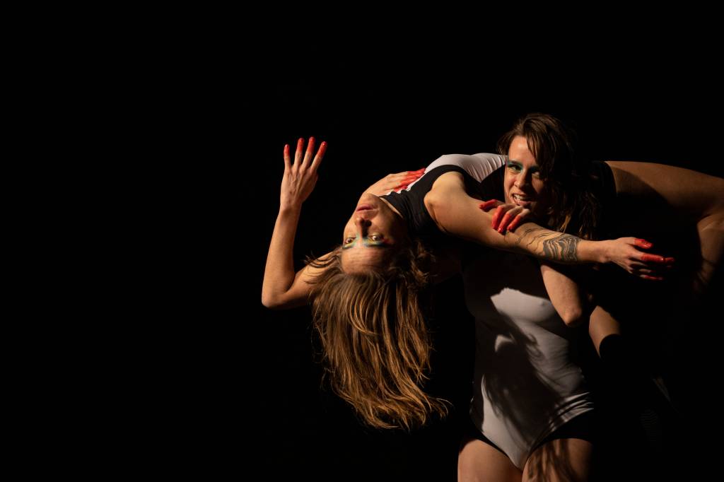 Espetáculo de dança ‘Paradisaeidae’ abre temporada no Sesc Pinheiros