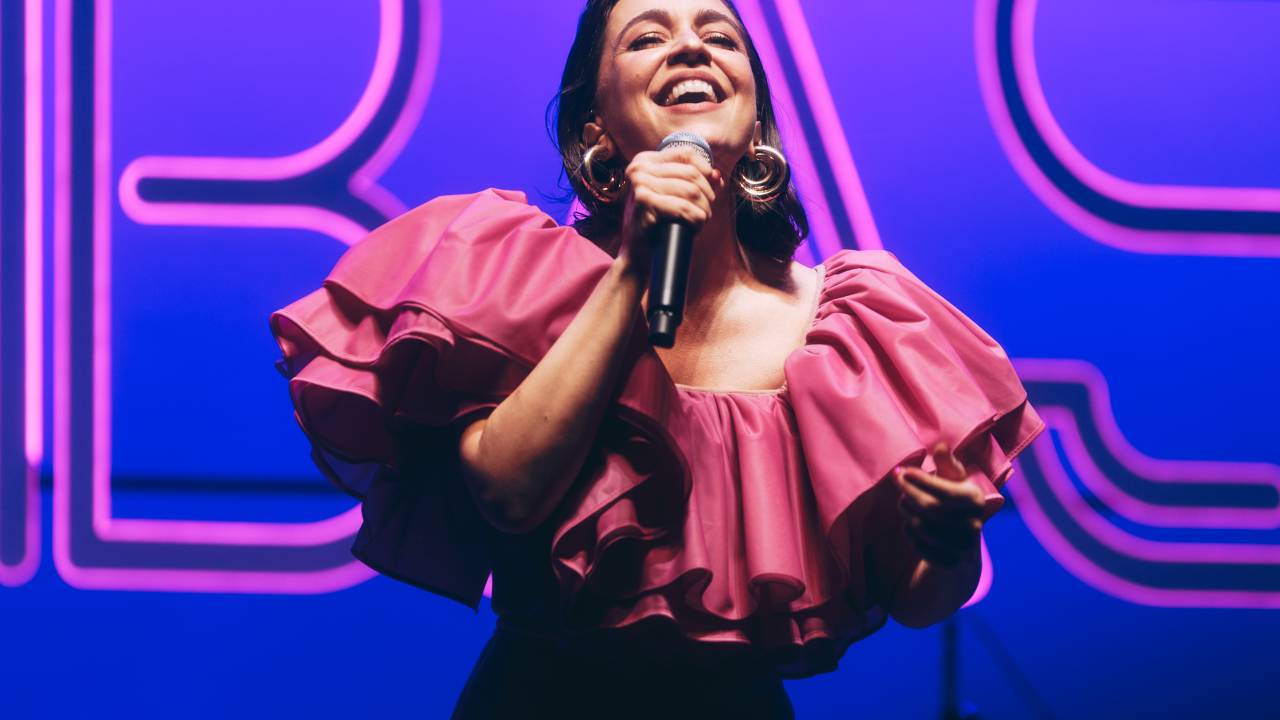 Roberta-sá-cine-joia-sambasá