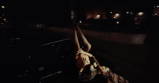 anitta barriga Anitta no clipe