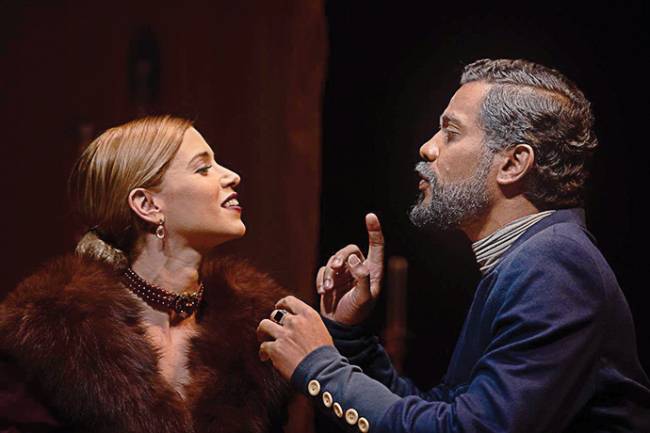 CenaHeddaGabler.jpeg Cena-de-peça-Hedda-Gabler