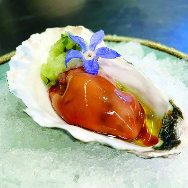 Notiê - Priceless: ostra com cambuci Notiê - Priceless: ostra com cambuci