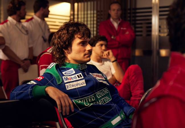 SENNA. Hugo Bonemer as Nelson Piquet in Senna. Cr. Alan Roskyn/Netflix © 2024 senna-netflix