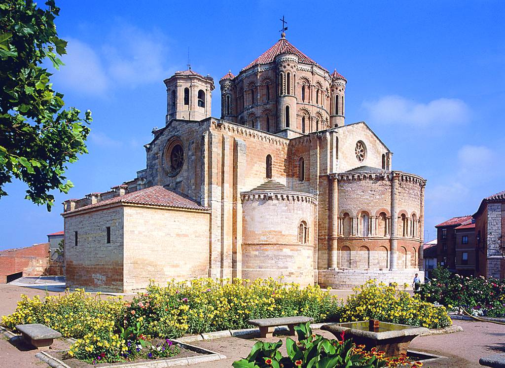 mundo 67.tif Colegiata Santa María la Mayor: igreja do século XII é uma das atrações de Toro