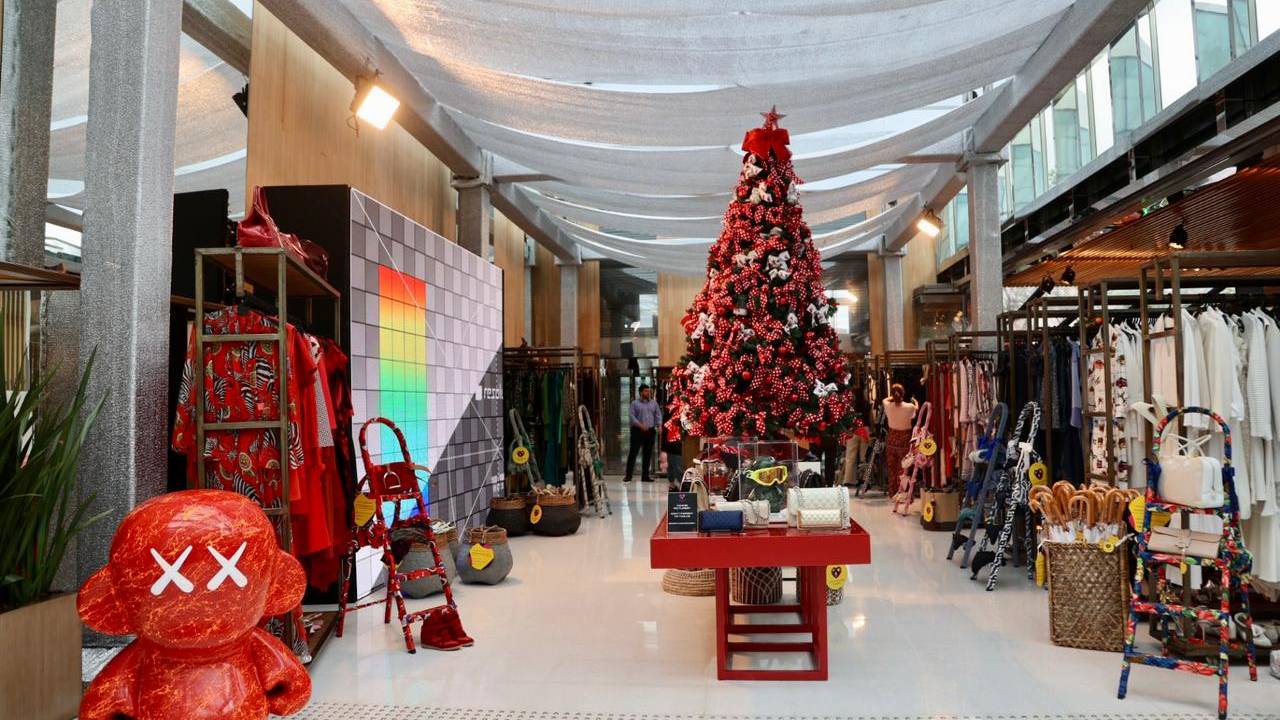 Shopping com decoração natalina