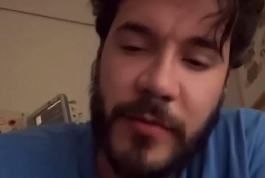 Em rede social, Eliezer fala sobre internação de filho