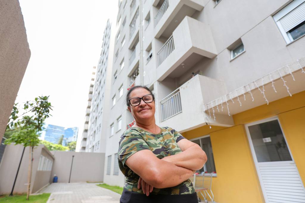 54209338315_05ffb5e1be_o A cozinheira Maura da Silva, que mora no Coliseu, na Vila Olímpia