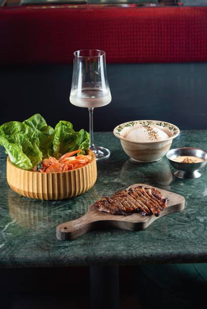 Barkatu: pedidas como o yakiniku vão bem com saquê Barkatu: pedidas como o yakiniku vão bem com saquê