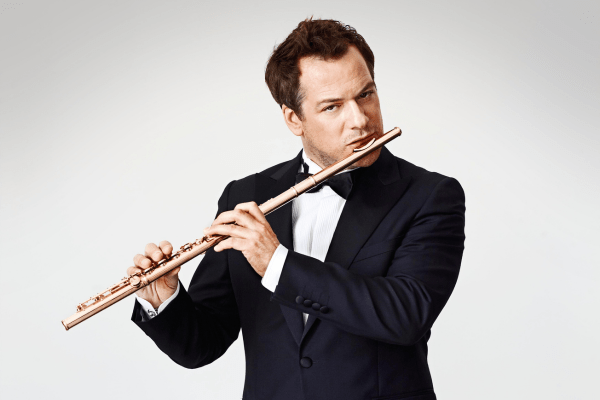 O flautista Emmanuel Pahud: três apresentações na Sala São Paulo