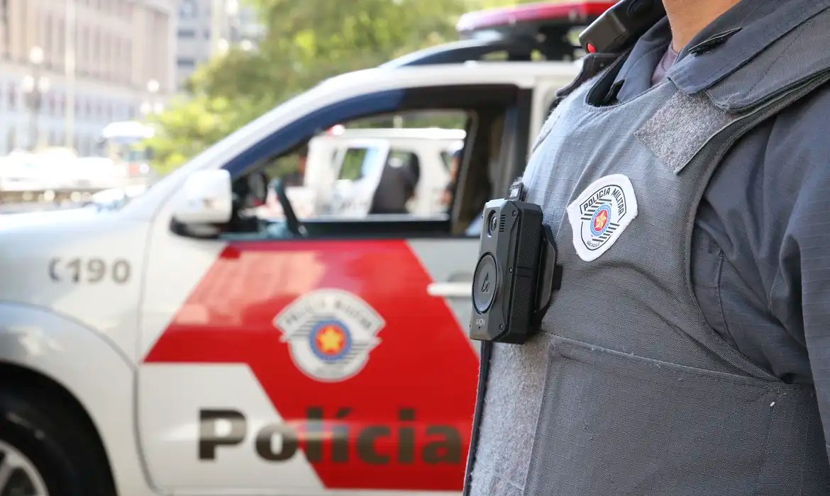 Câmeras em uniformes da PM em São Paulo são obrigatórias, diz STF