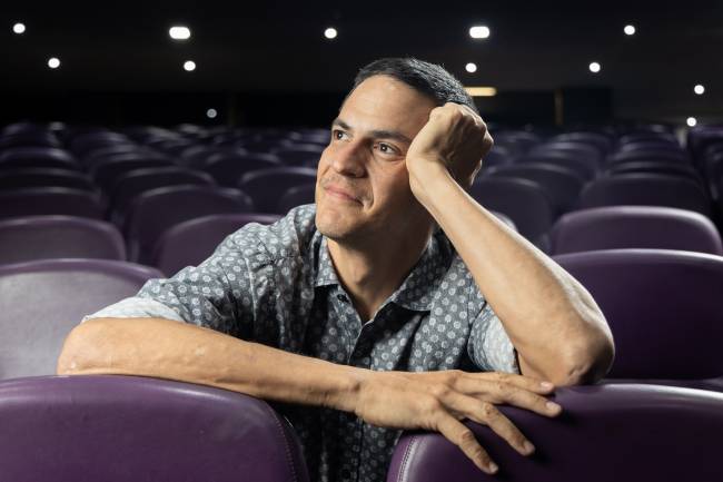 “Quem nunca se sentiu automatizado numa vida sem sentido?”