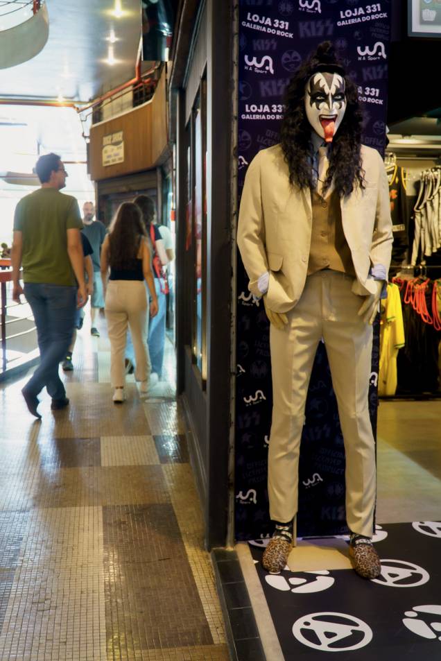 Itens vendidos na galeria: 450 lojas Itens vendidos na galeria: 450 lojas