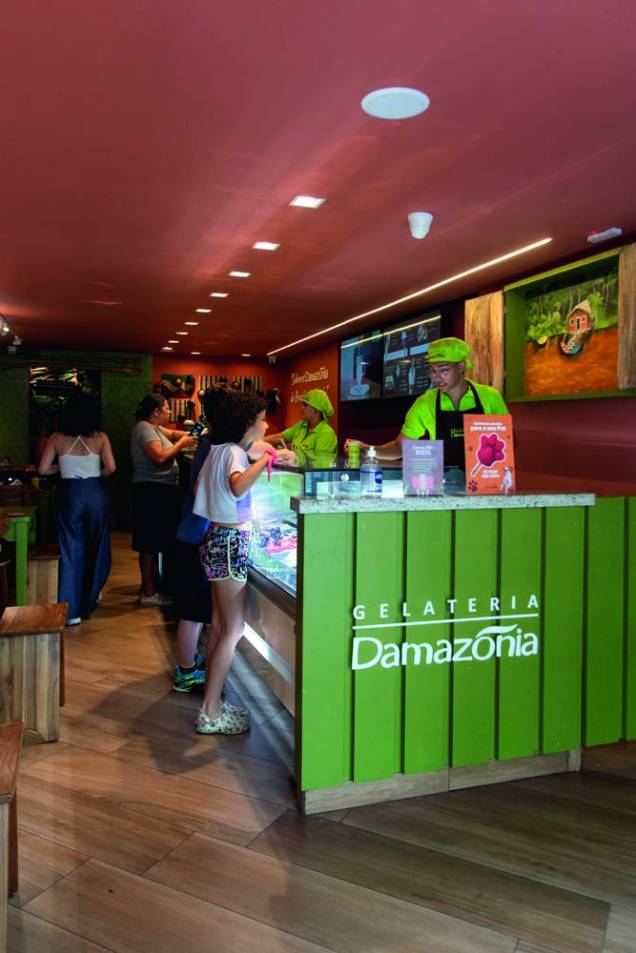 Gelateria Damazônia: salão e balcão da sorveteria Gelateria Damazônia: salão e balcão da sorveteria