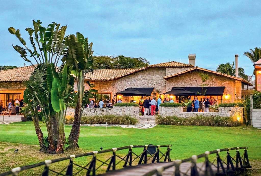 Ristorantino monta filial em clube de Riviera de São Lourenço