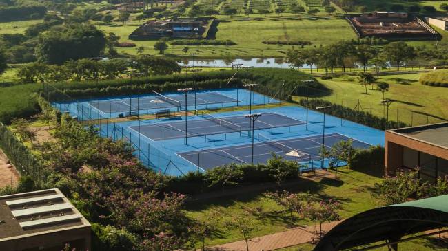 db9fc74fddfd8e16026932fc2134e667 Quadras de tênis na Fazenda Boa Vista