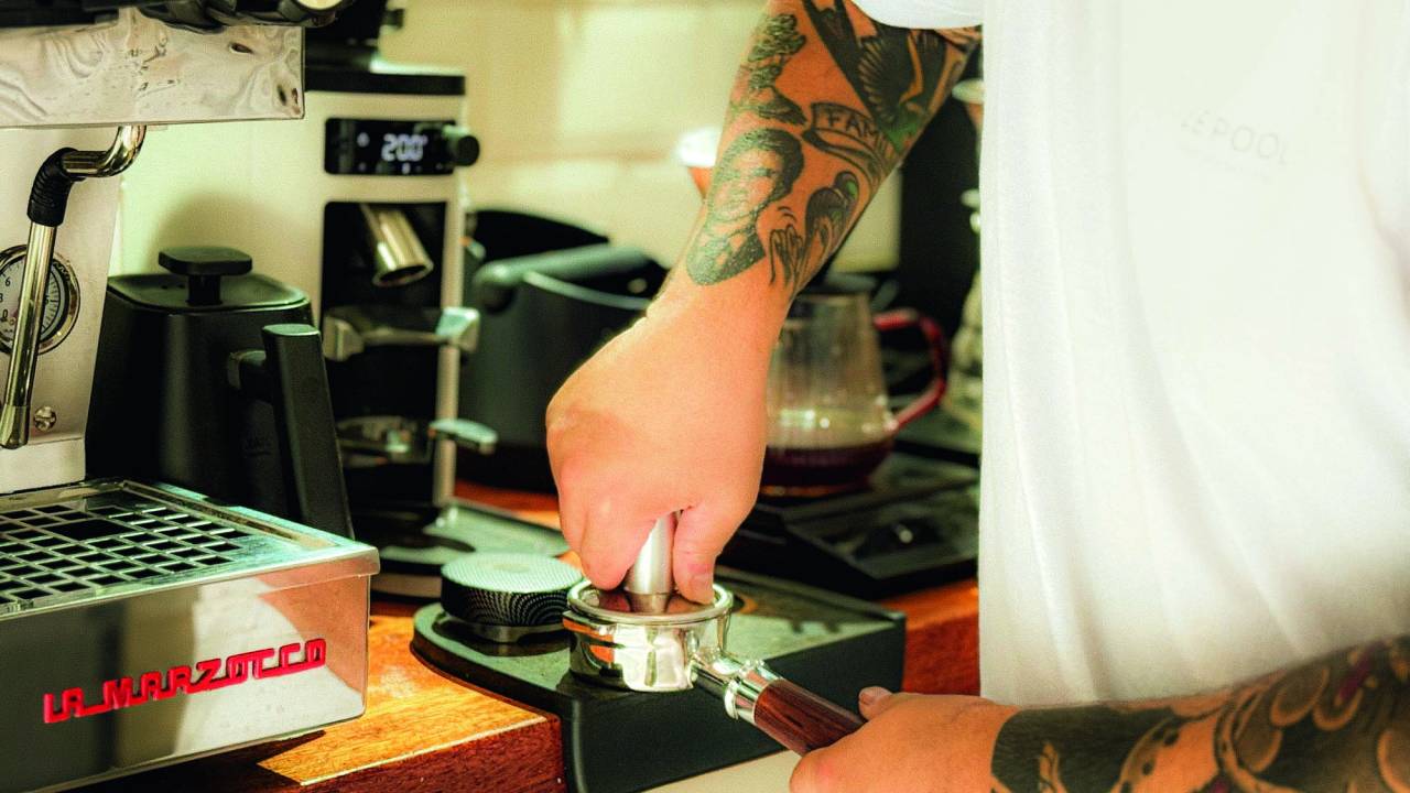 Le Pool Coffee Roasters: microtorrefação compra grãos de pequenos produtores