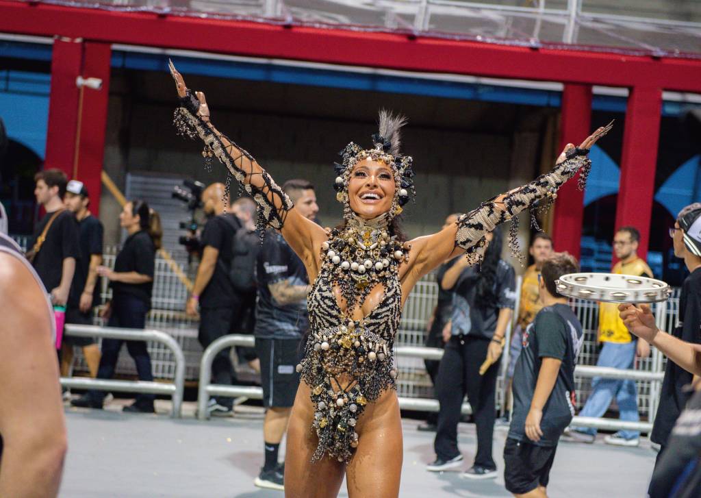 Sabrina Sato Gaviões crédito Felipe Araujo_Liga-SP_Divulgação.jpg.jpg gavioes-sabrina-sato