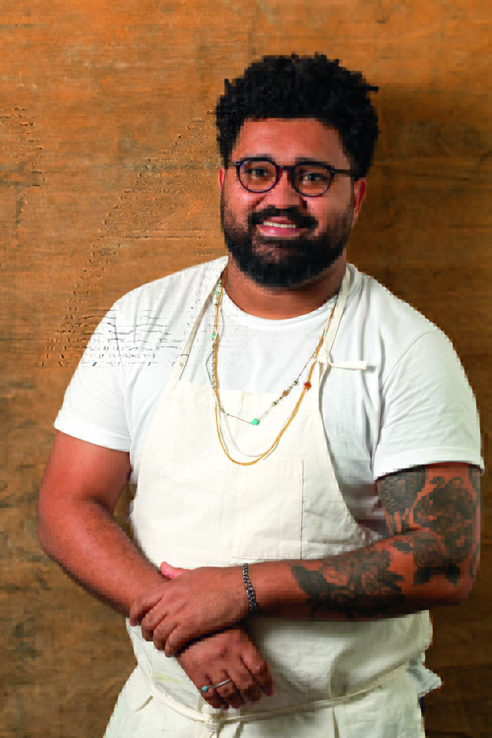 chef Danilo Parah_Rudä_foto Rodrigo Azevedo (1).jpg Homem sorrindo para a foto