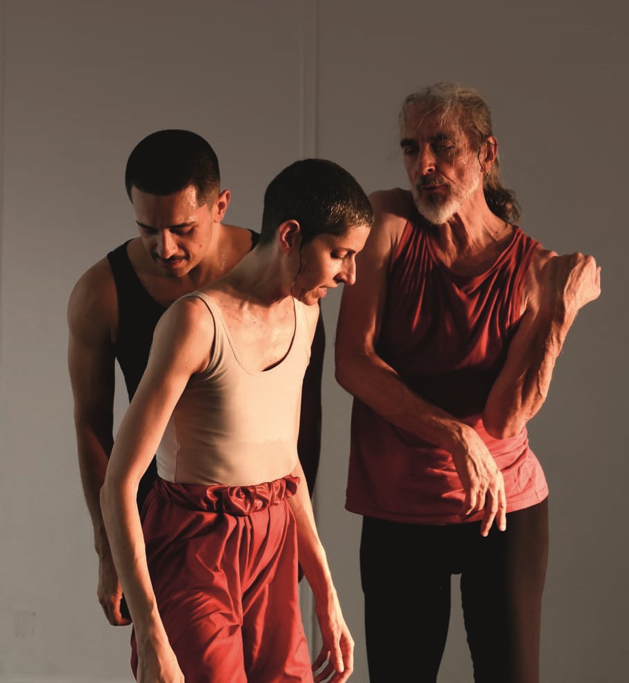 Grupo Pérfida Iguana encena espetáculo de dança no Sesc Pompeia