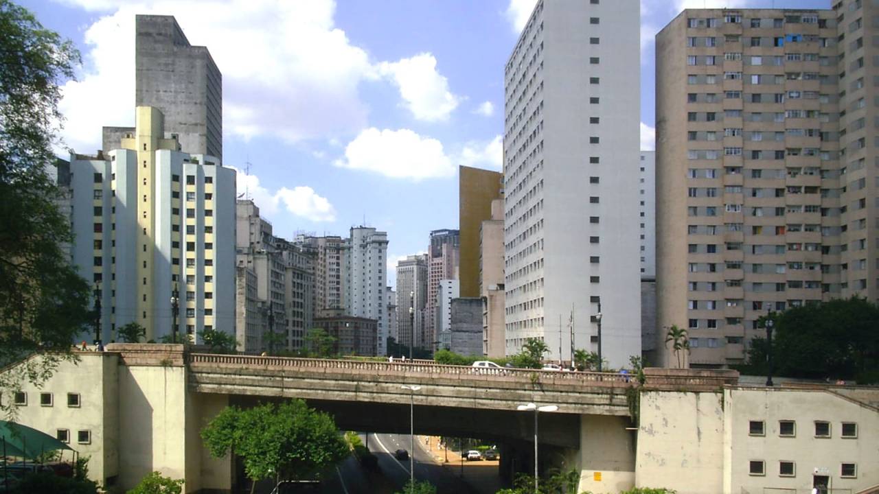 Avenida Nove de Julho, onde vice-cônsul foi baleada