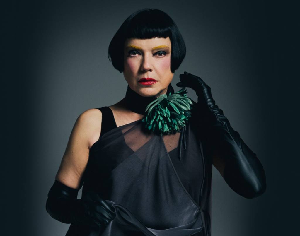 Bete Coelho vive clássico de Rainer W. Fassbinder em espetáculo