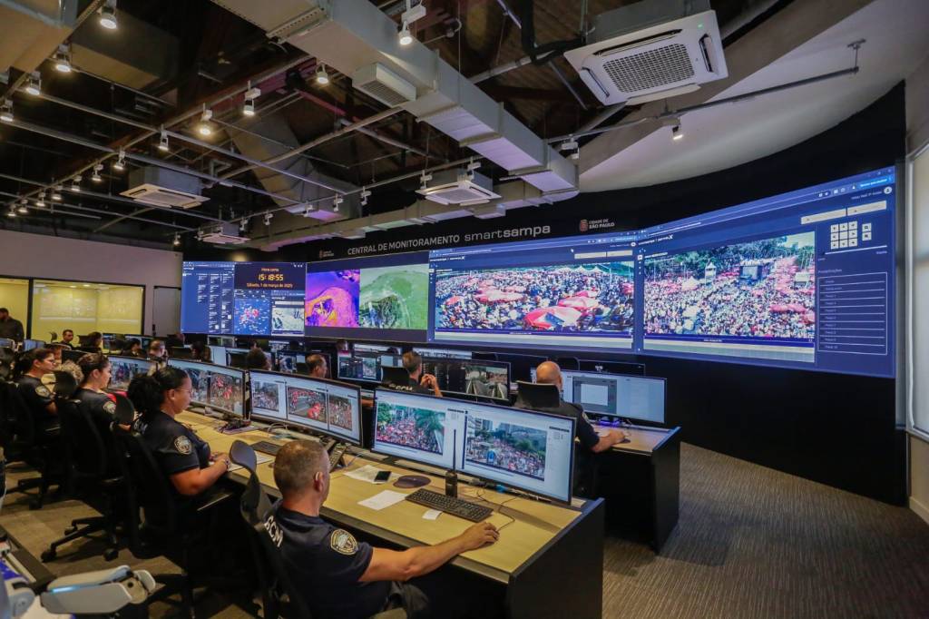 Dois foragidos são presos após reconhecimento do Smart Sampa