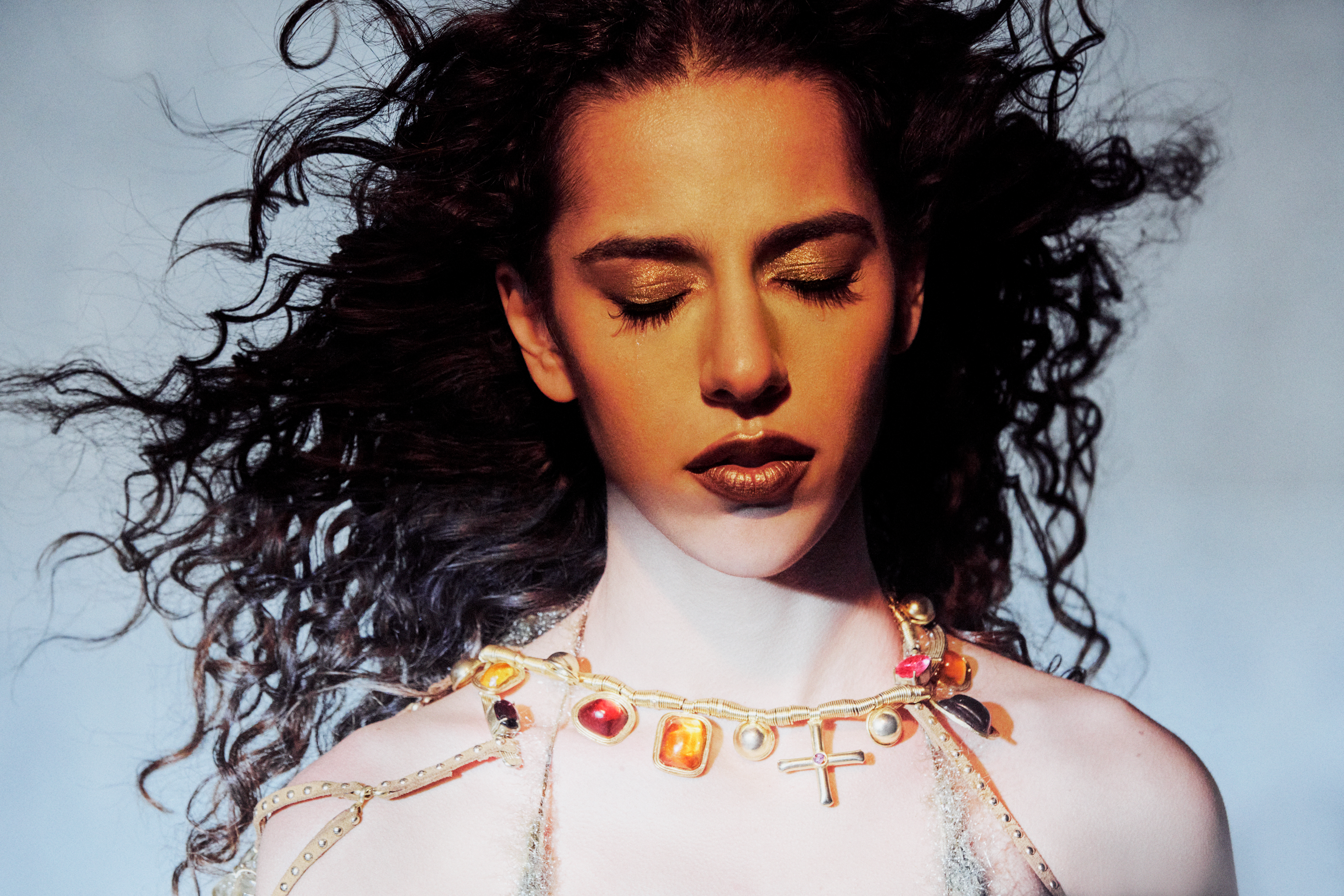 Marina Sena volta às raízes em novo disco: “Busquei a inocência do começo”