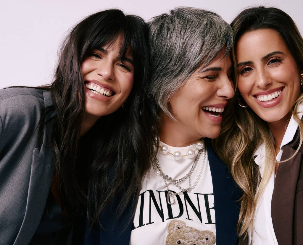 Gloria Pires e filhas, Anttónia e Ana Morais, estrelam campanha de Dia das Mães