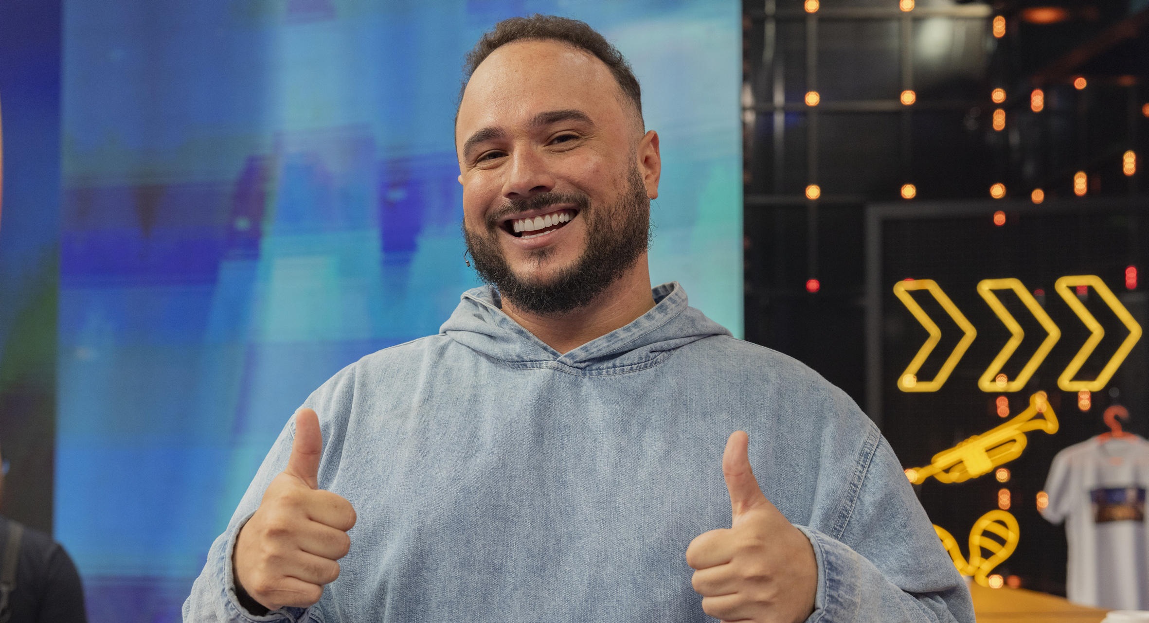 Ed Gama celebra presença na Globo e gestão de clube de comédia em SP