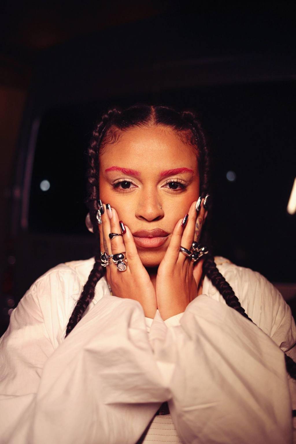 Flor, filha de Seu Jorge, canta em festival paulistano pela primeira vez