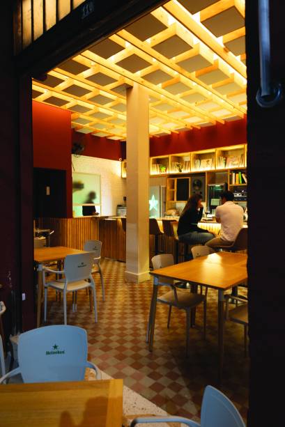 Água e Biscoito: ambiente do bar da Barra Funda