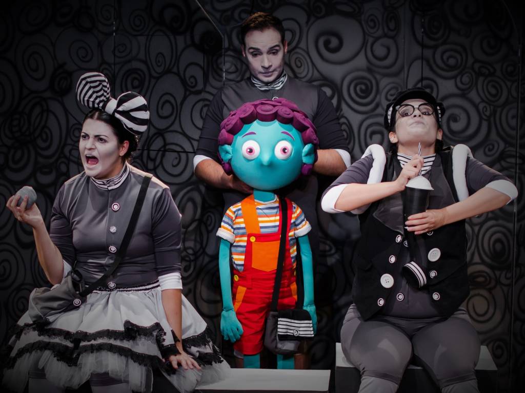 Espetáculo infantil aborda diferenças com sensibilidade