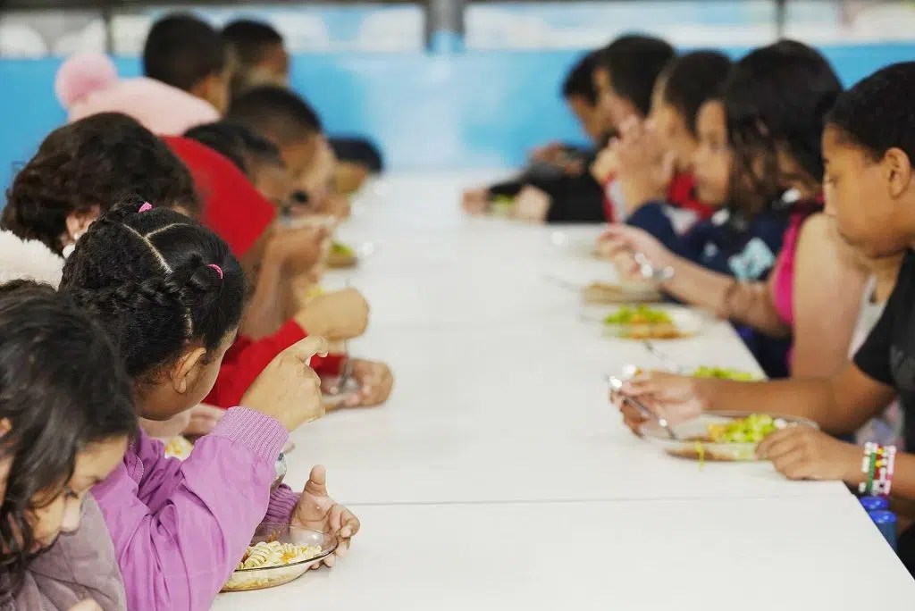 Escolas de SP vão oferecer almoço para alunos durante as férias de julho