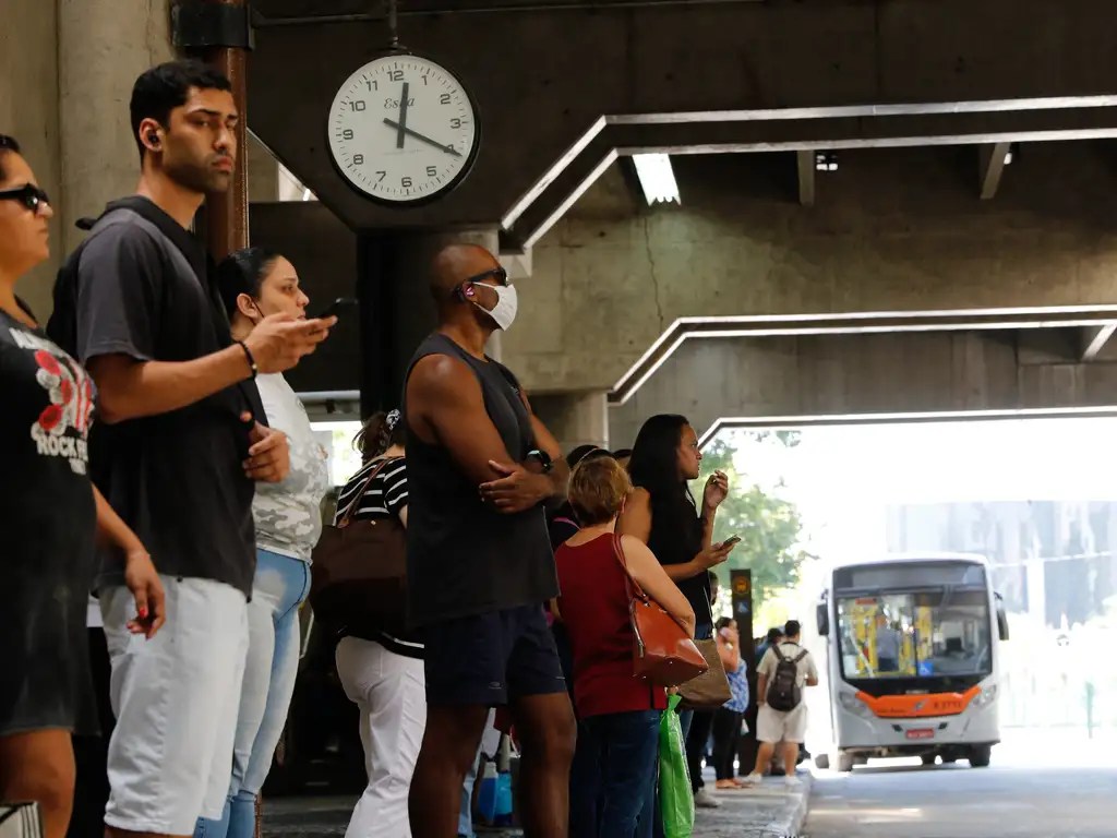 Greve: motoristas de ônibus começam paralisação em SP nesta terça (9)