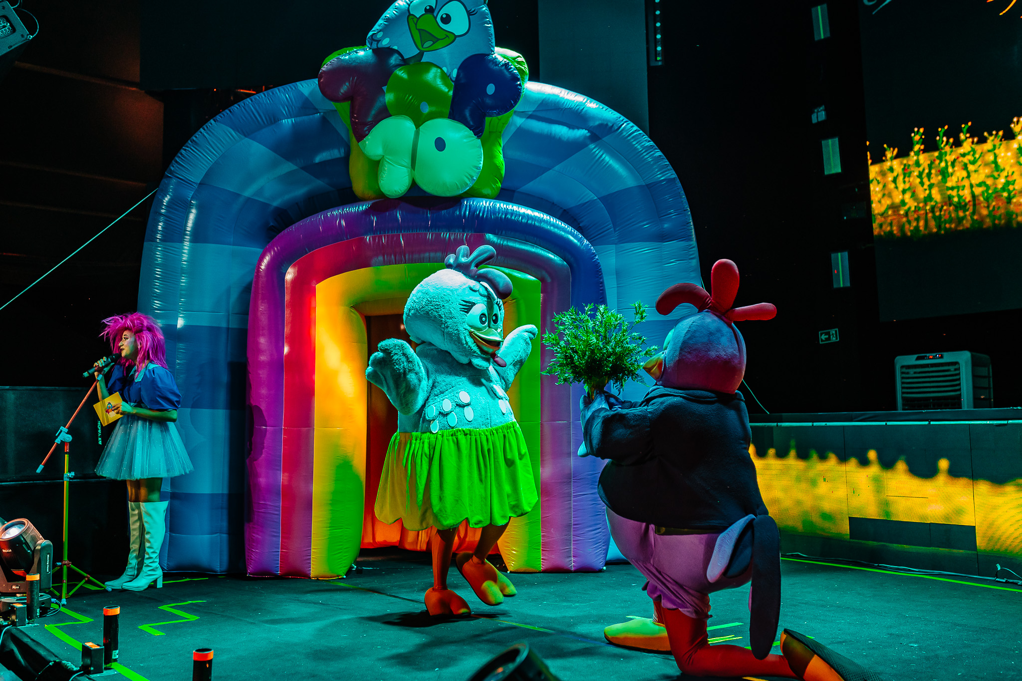 Galinha Pintadinha embala as férias no Teatro J. Safra
