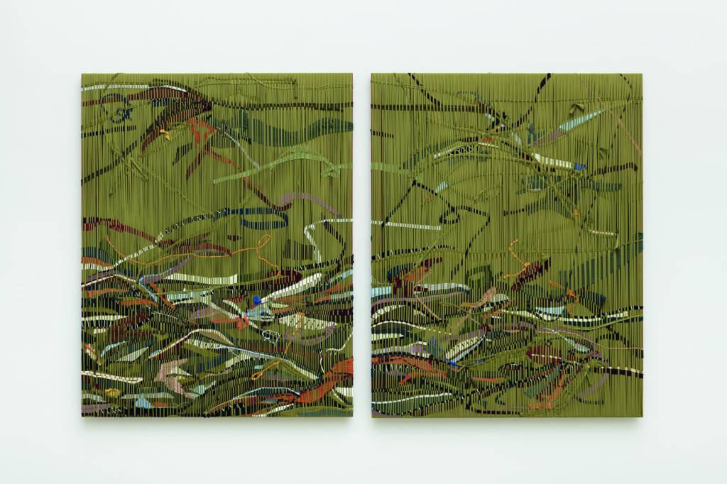 Artista em cartaz na Galatea usa retalhos de roupas para formar quadros