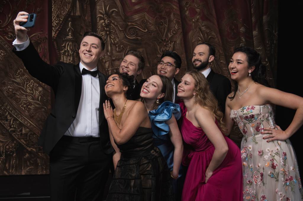 Academia de Ópera de Paris se apresenta no Theatro Municipal