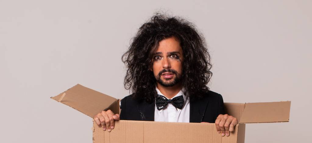 Vitor diCastro estreia primeira peça solo