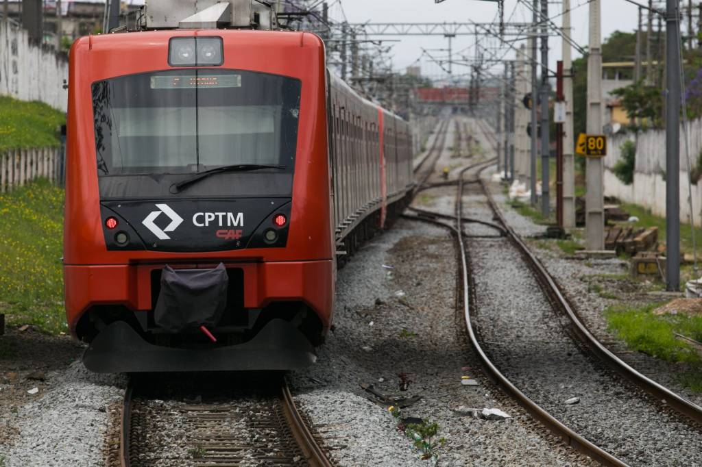 Dia dos Pais: CPTM faz campanha para exibir vídeo em homenagem a passageiros