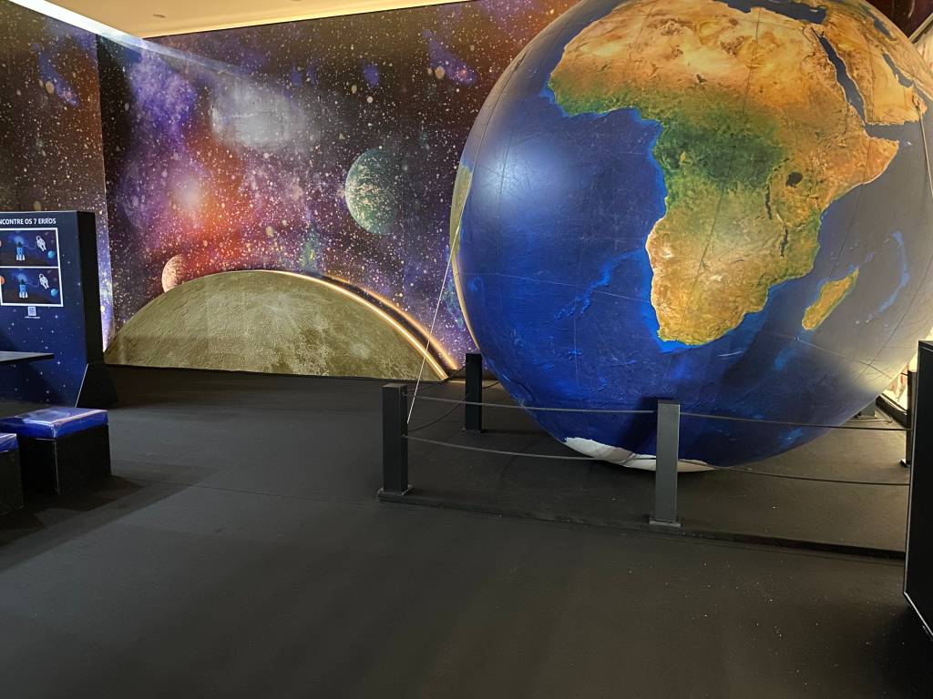 Exposição gratuita revela os mistérios do universo