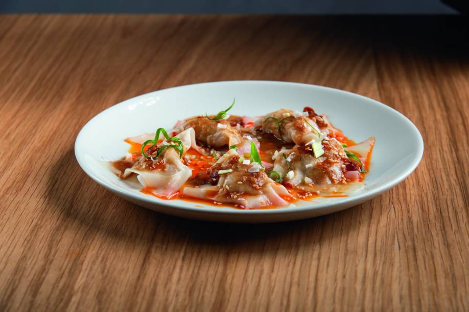 Jojo Ramen, de Pinheiros: wonton, bolinhos com recheio de camarão e vieira cozidos no vapor