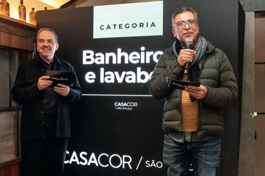 O mestre de cerimônias, Arnaldo Lorençato, e Pedro Ariel Santana